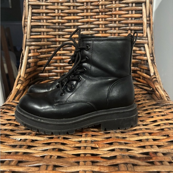 Dream Pairs Black Combat Boots Moto Boots in size 7.5 - Picture 9 of 15